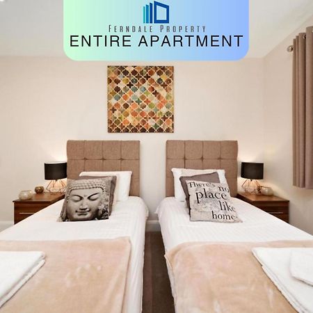 London Heathrow Living Serviced Apartments By Ferndale Stanwell Exterior foto